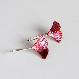 Ginkgo levél fülbevaló vörösrézből ezüst szárral, Ékszer, Fülbevaló, Lógó fülbevaló, Ékszerkészítés, Ötvös, MESKA
