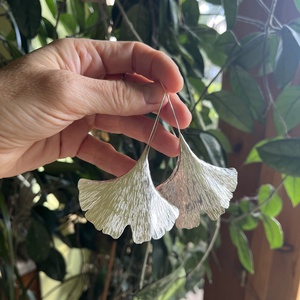 Óriás ginkgofülbevaló - ékszer - fülbevaló - lógó fülbevaló - Meska.hu