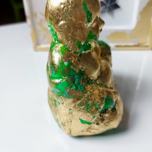 Zöld-arany ülő buddha szobor - művészet - szobor - kerámia - Meska.hu