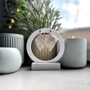 Lily - Arany Szemcsés Fehér Levél Fülbevaló, Esküvő, Ékszer, Fülbevaló, Ékszerkészítés, MESKA