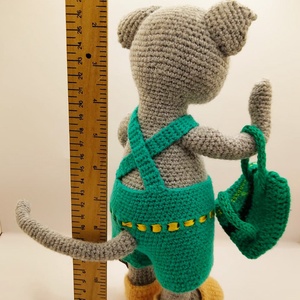 Szürke cica hátizsákkal - játék & sport - baba & babaház - baba - Meska.hu