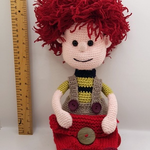 32 cm magas vörös hajú fiú baba hátizsákkal - Meska.hu