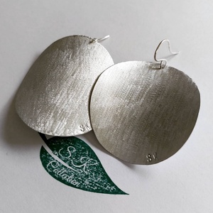 Minimál kör fülbevaló alumíniumból - ékszer - fülbevaló - lógós kerek fülbevaló - Meska.hu