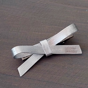 Ezüst masni kitűző és hajcsatt, Ékszer, Kitűző és Bross, Ruha & Cipőklipsz, Ékszerkészítés, MESKA