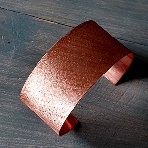 ékszercsomag vörösréz karpereccel ékszertartó tálkában  - ékszer - ékszertartó - ékszerdoboz - Meska.hu