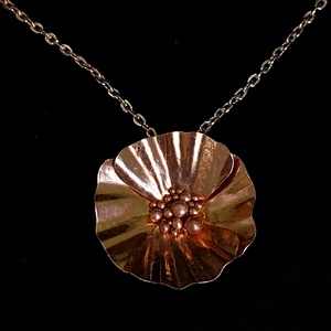 Pipacs fülbevaló és nyaklánc vörösrézből - ékszer - ékszerszett - Meska.hu