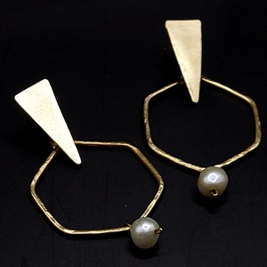 Extra designfülbevaló gyönyörű fényes sárgarézből - ékszer - fülbevaló - lógó fülbevaló - Meska.hu