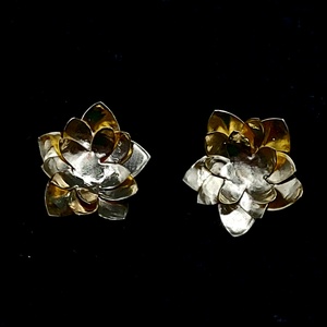 Különleges Lótuszvirág fülbevaló sárgarézből  - ékszer - fülbevaló - pötty fülbevaló - Meska.hu