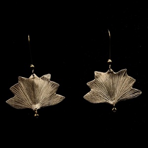 Különleges Lótuszvirág fülbevaló sárgarézből  - ékszer - fülbevaló - lógó fülbevaló - Meska.hu