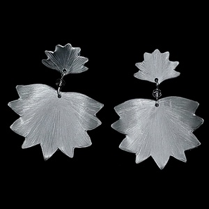 Különleges Lótuszvirág fülbevaló alumíniumból , Ékszer, Fülbevaló, Lógó fülbevaló, Fémmegmunkálás, Ékszerkészítés, MESKA