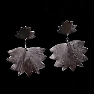 Különleges Lótuszvirág fülbevaló alumíniumból  - ékszer - fülbevaló - lógó fülbevaló - Meska.hu