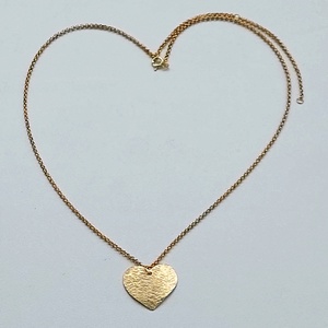  Arany színű lánc sárgaréz szív medállal - ékszer - nyaklánc - medálos nyaklánc - Meska.hu