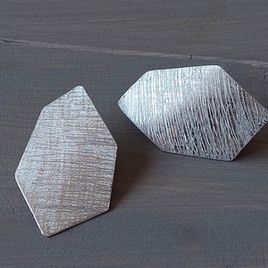 Geometrikus fülbevaló alumíniumból - ékszer - fülbevaló - pötty fülbevaló - Meska.hu