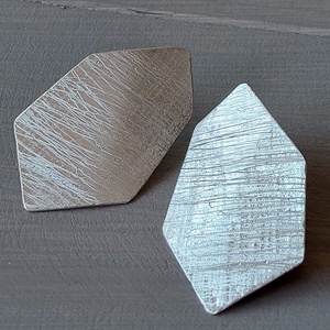 Geometrikus fülbevaló alumíniumból - ékszer - fülbevaló - pötty fülbevaló - Meska.hu
