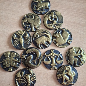 Antikolt Arany Horoszkópos Hűtőmágnes - Egyedi Kézműves Csillagjegy Ajándék - Meska.hu