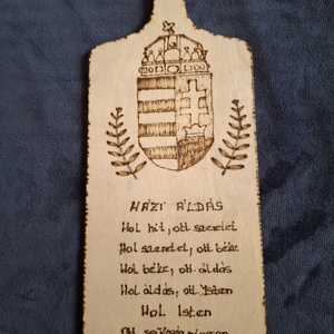 Kézműves díszvágódeszka - Magyar címerrel és Házi Áldással - otthon & életmód - dekoráció - dísztárgy - Meska.hu