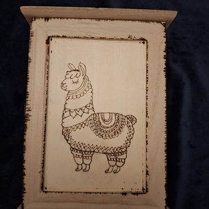No Prob-Llama � Kézzel égetett, egyedi fali kulcsszekrény �� - Meska.hu