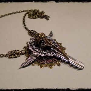 Steampunk kulcs medálos nyaklánc, madárkoponyával -  - Meska.hu