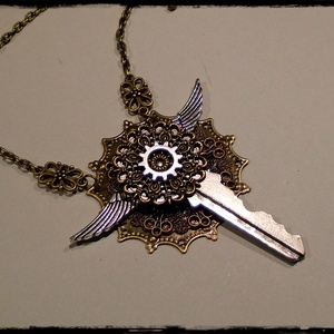Steampunk kulcs medálos nyaklánc, filigránnal -  - Meska.hu
