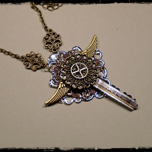 Steampunk kulcs medálos nyaklánc, filigránnal -  - Meska.hu