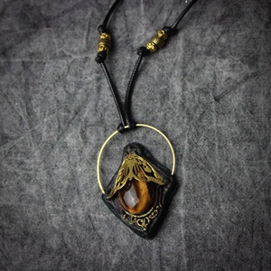 Molylepke amulett tigrisszem kővel - ékszer - nyaklánc - medál - Meska.hu
