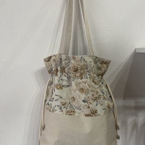 Virágos táska+neszeszer - táska & tok - kézitáska & válltáska - vállon átvethető táska - Meska.hu