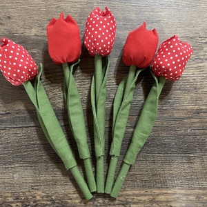 Textil tulipán Piros pöttyös - Meska.hu