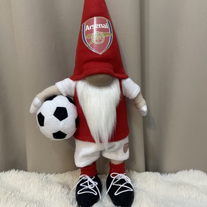 Álló Focis manó. Arsenal  50 cm, Otthon & Életmód, Dekoráció, Asztal és polc dekoráció, Asztaldísz, Varrás, MESKA