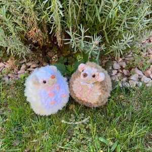 Puha horgolt süni plüss, amigurumi, horgolt állatfigura - játék & sport - plüssállat & játékfigura - süni - Meska.hu
