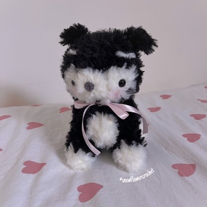 hamu horgolt fekete-fehér foltos kutyus plüss, amigurumi, Játék & Sport, Plüssállat & Játékfigura, Kutya, Horgolás, MESKA