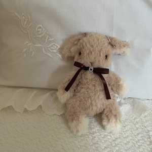 �Bibi nyuszi - BlushBows Collection - amigurumi, horgolt plüss nyuszi - játék & sport - plüssállat & játékfigura - más figura - Meska.hu