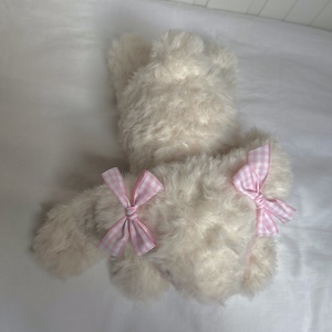 �Ellie - horgolt nyuszi masnival - Coquette stílusú egyedi fekvő amigurumi plüss - játék & sport - plüssállat & játékfigura - nyuszi - Meska.hu