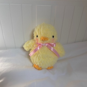 �Mae Húsvéti Coquette Csibe Plüss, Kézműves Tavaszi Dekoráció Rózsaszín Masnival és Gyöngyös Szívvel - játék & sport - plüssállat & játékfigura - madár - Meska.hu