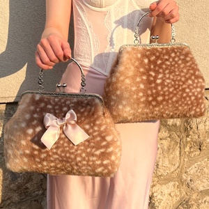 �Honey Fawn Clutch vintage őzikés táska, fém kerettel, elegáns kiegészítő, coquette bambis szőrmés táska - Meska.hu