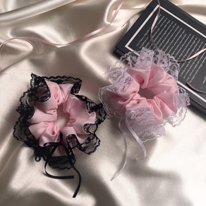 Selene Scrunchies - hajgumi, csipkével, szatén szalaggal - rózsaszín, Ruha & Divat, Hajdísz & Hajcsat, Hajgumi, Varrás, MESKA