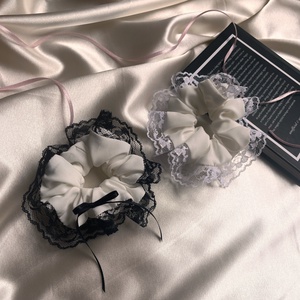 Selene Scrunchies - hajgumi, csipkével, szatén szalaggal - krémszínű, Ruha & Divat, Hajdísz & Hajcsat, Hajgumi, Varrás, MESKA
