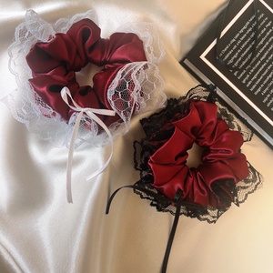 Selene Scrunchies - hajgumi,csipkével, szatén szalaggal - burgundy - Meska.hu