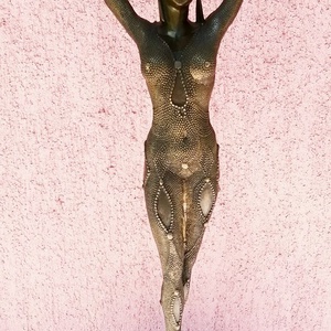 Primadonna. Egzotikus táncosnő szobor Franciaországból, bronz, márvány talapzaton - művészet - szobor - fém - Meska.hu