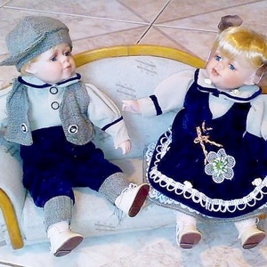 Retro népviseletbe öltöztetett porcelán babapár, kisfiú, és kislány kézműves ruhákban - játék & sport - baba & babaház - baba - Meska.hu