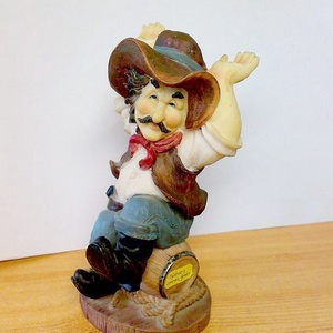 Dugóhúzótartó jókedvű cowboy figura, az ebédlőd kulcsfigurája, Otthon & Életmód, Dekoráció, Asztal és polc dekoráció, Asztaldísz, Festett tárgyak, MESKA