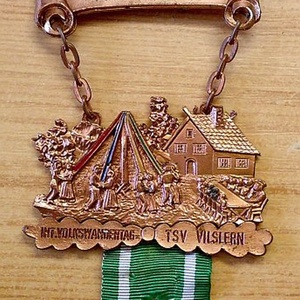 Vilslerni karnevál, kitűző 1974-ből. Bajorország - Meska.hu