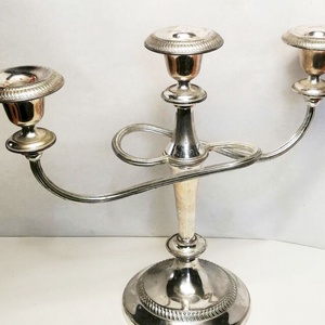 Ezüstözött neobarokk stílusú ívelt karos asztali gyertyatartó. Retro iparművészeti alkotás, Otthon & Életmód, Gyertya, illat, aroma, Gyertyatartó, Fémmegmunkálás, MESKA