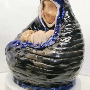 Madonna, ölében Jézuskával mázas kerámia szobor, egyedi műtárgy - művészet - szobor - kerámia - Meska.hu