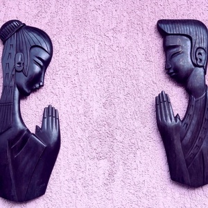 Ima, faragott Indonéz keményfa szobor párban. Egyedi egzotikus kézműves ritkaság, Otthon & Életmód, Dekoráció, Fali és függő dekoráció, Falra akasztható dekor, Famegmunkálás, MESKA