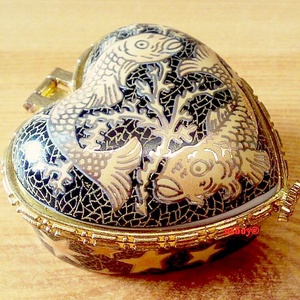 Csillagképes porcelán szelence. (Oroszlán, Bak, Mérleg, Halak) - Meska.hu