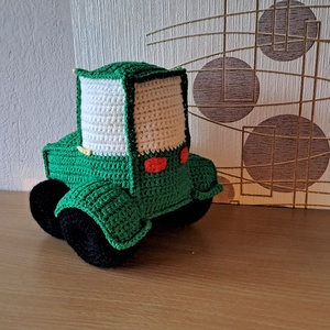 Zöld traktor - játék & sport - kisautók, járművek - játékautó - Meska.hu