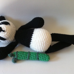 Éhes pandamackó bambusszal... =o) - játék & sport - plüssállat & játékfigura - maci - Meska.hu