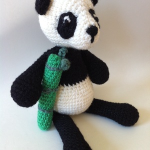 Éhes pandamackó bambusszal... =o) - Meska.hu