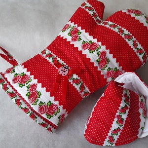 Piros virágmintás edényfogókesztyű fedőfogóval, Otthon & Lakás, Konyhafelszerelés, tálalás, Konyhai textil, Edényfogó & Edényfedő, Varrás, Meska