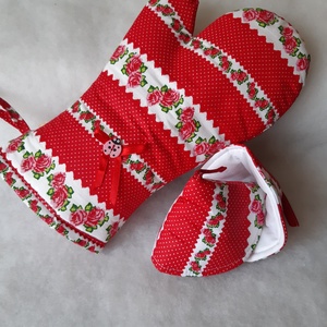 Piros virágmintás edényfogókesztyű fedőfogóval - otthon & életmód - konyhafelszerelés, tálalás - konyhai textil - edényfogó & edényfedő - Meska.hu